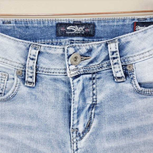 Silver Suki Skinny Jeans Mid Rise Light Blue Jeggings Ripped Knee Stretch 30 10 - Picture 2 of 12